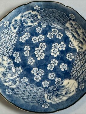 Vintage Takahashi San Francisco Japan Blue White Porcelain 6.25" Bowl Floral